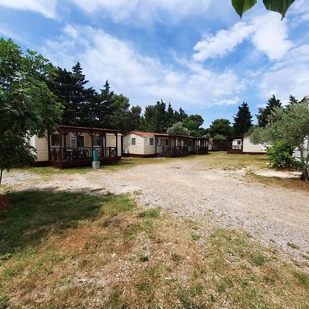 Kamp Rujno Hotel Starigrad Paklenica Ngoại thất bức ảnh