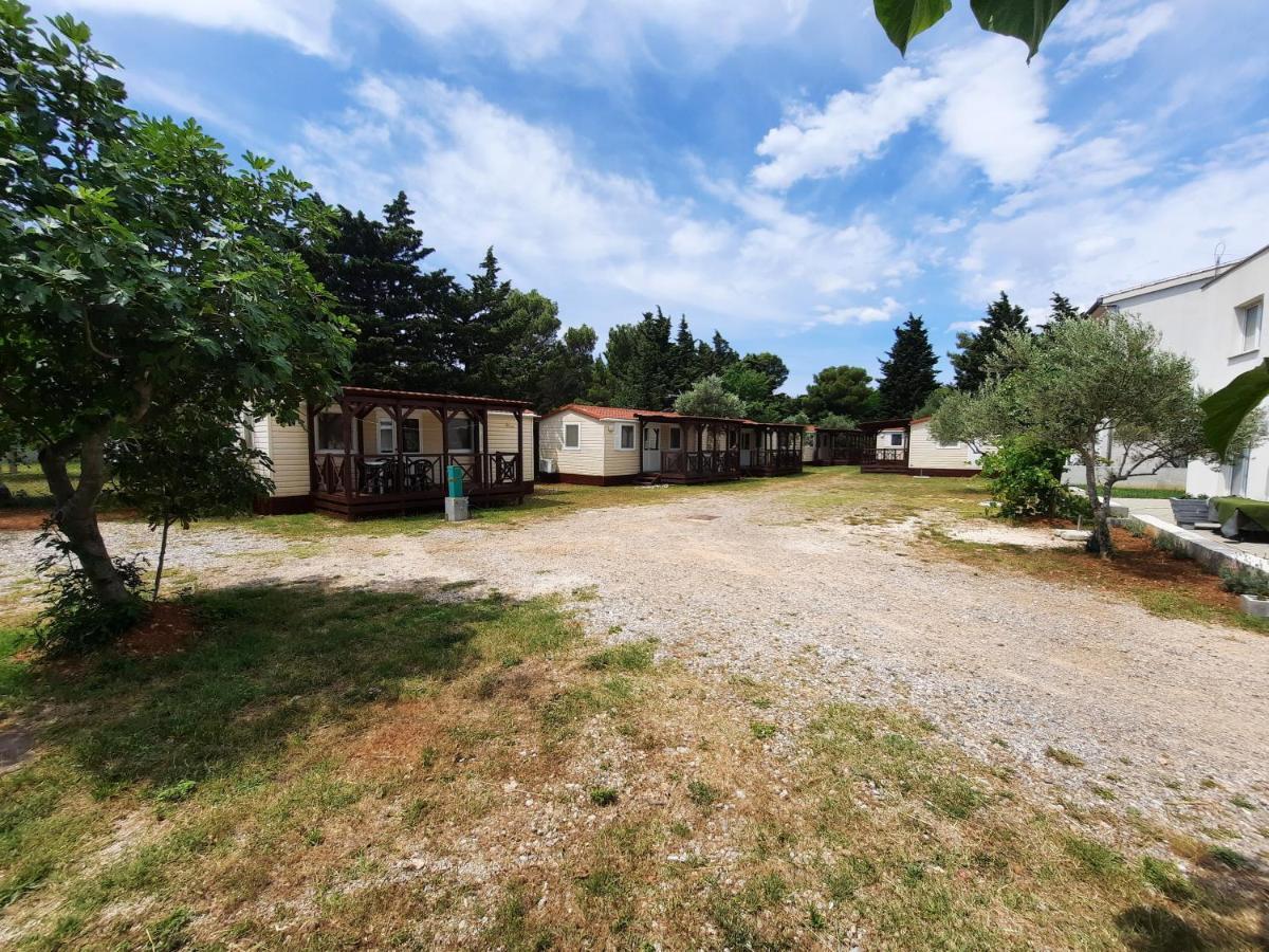 Kamp Rujno Hotel Starigrad Paklenica Ngoại thất bức ảnh